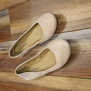 Lucky brand nude color flats